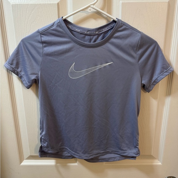 Nike Dri-Fit T-Shirt. Size S Kids.  New with tags. - Picture 1 of 4